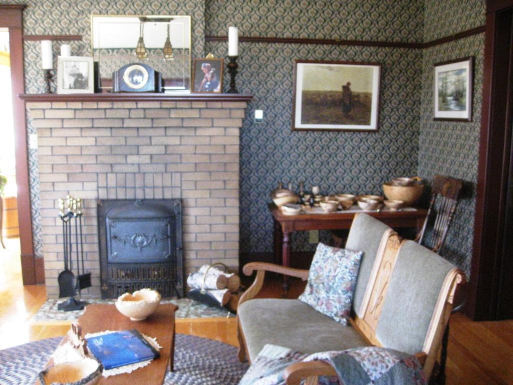 סטראת'מור Sproule Heritage Bed & Breakfast מראה חיצוני תמונה
